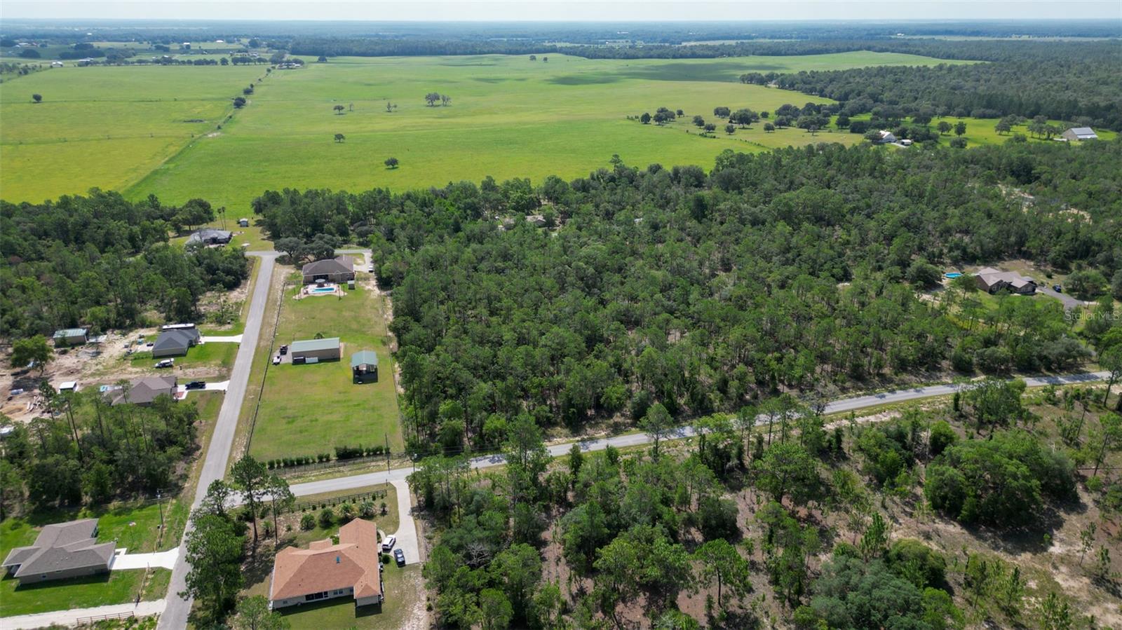 RAINBOW LAKES ESTATE - Land
