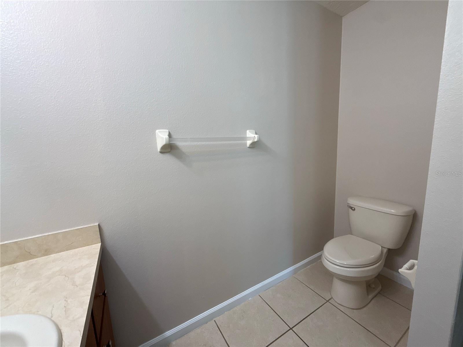 SILVER SPGS SHORES UN 18 - Residential Lease