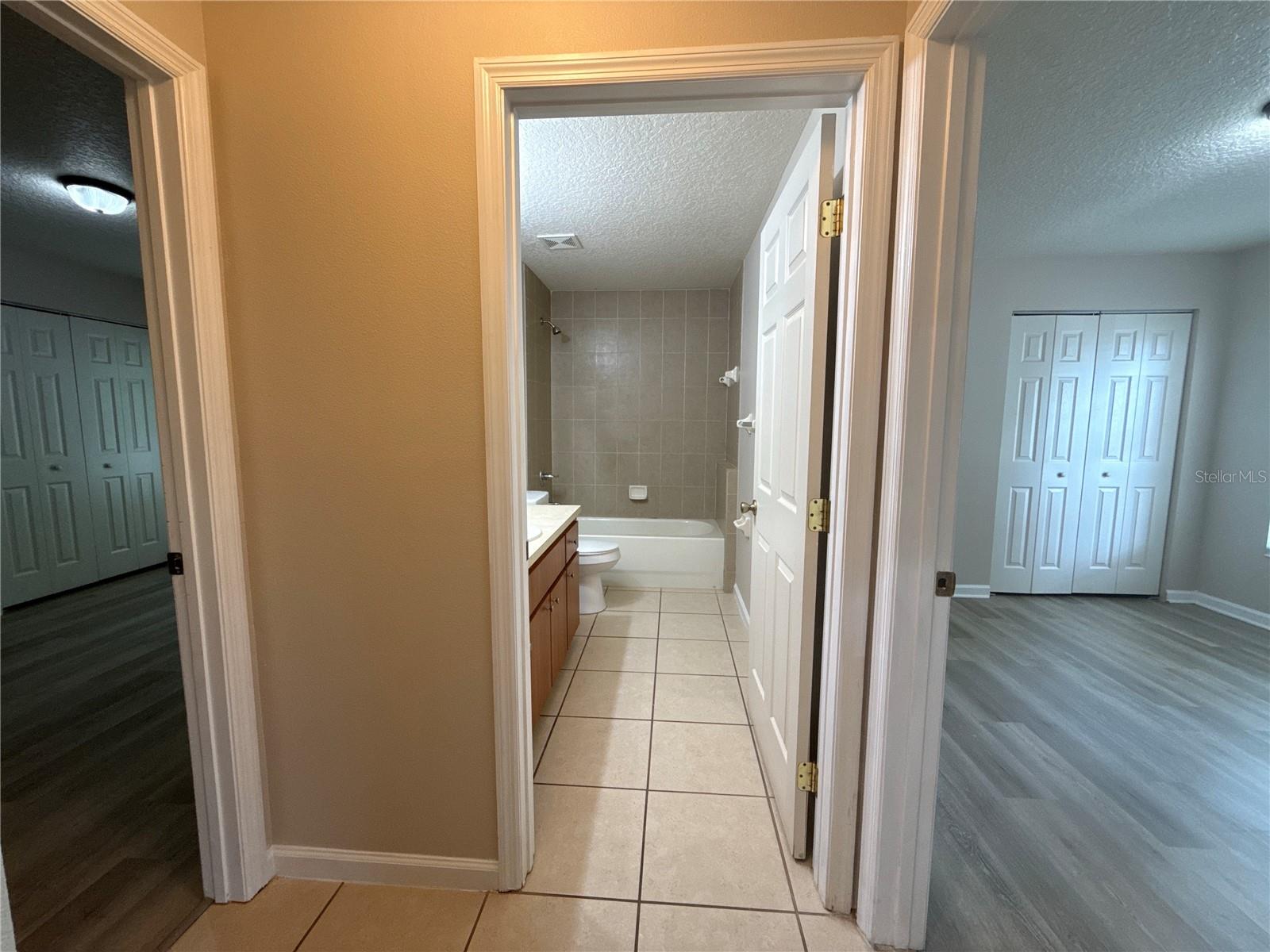 SILVER SPGS SHORES UN 18 - Residential Lease