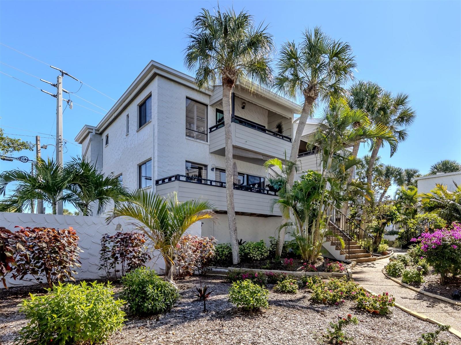 HUGE PRICE ADJUSTMENT BRING THE SELLER AN OFFER !!Fantastic view and a real WOW condo!  You will love the view from this gorgeous condo, looking from your lanai straight out to the Gulf, a beautiful way to greet each perfect morning and evening in Paradise! The sellers have taken care of all the most important items in your "Tree House". Hurricane sliders and windows throughout for peace of mind. Newer kitchen with stainless appliances and gorgeous granite, complete with a waterfall at end of counter. The remodel was done so thoughtfully with cabinets and storage galore. This is an end unit so the great room is awash with light from the sliders to the vaulted ceilings, while the celestial window gives a daytime glow to the great room and will allow a peak at the moon at night.  There are plantation shutters at the doors and windows for privacy and once again they allow you to control the amount of light you want to welcome in your condo. This condo was remodeled from front to back, bathrooms, floors, doors, windows. The furnishings are staying except for a few items that are reserved. Bahia Vista Gulf is a great complex located on Venice beach,  and just a short walk to the Crow's Nest and a one mile walk to a very vibrant downtown. Venice is a gem and so is this condo. Come take a look!