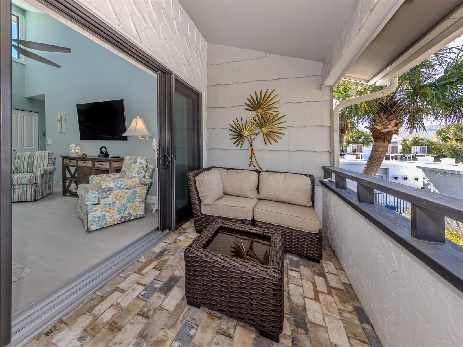 BAHIA VISTA GULF - Residential