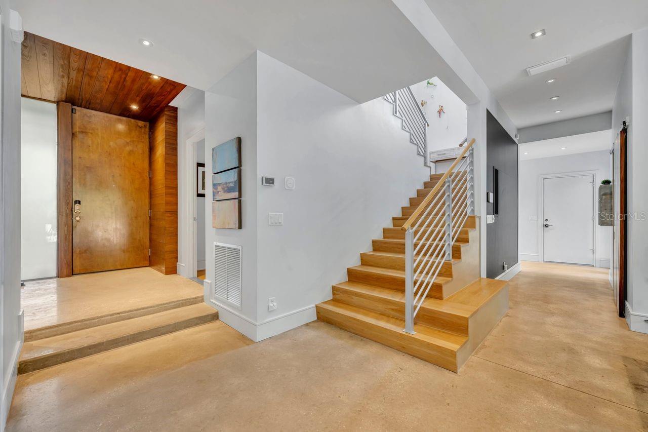 BEVERLY SHORES - Residential