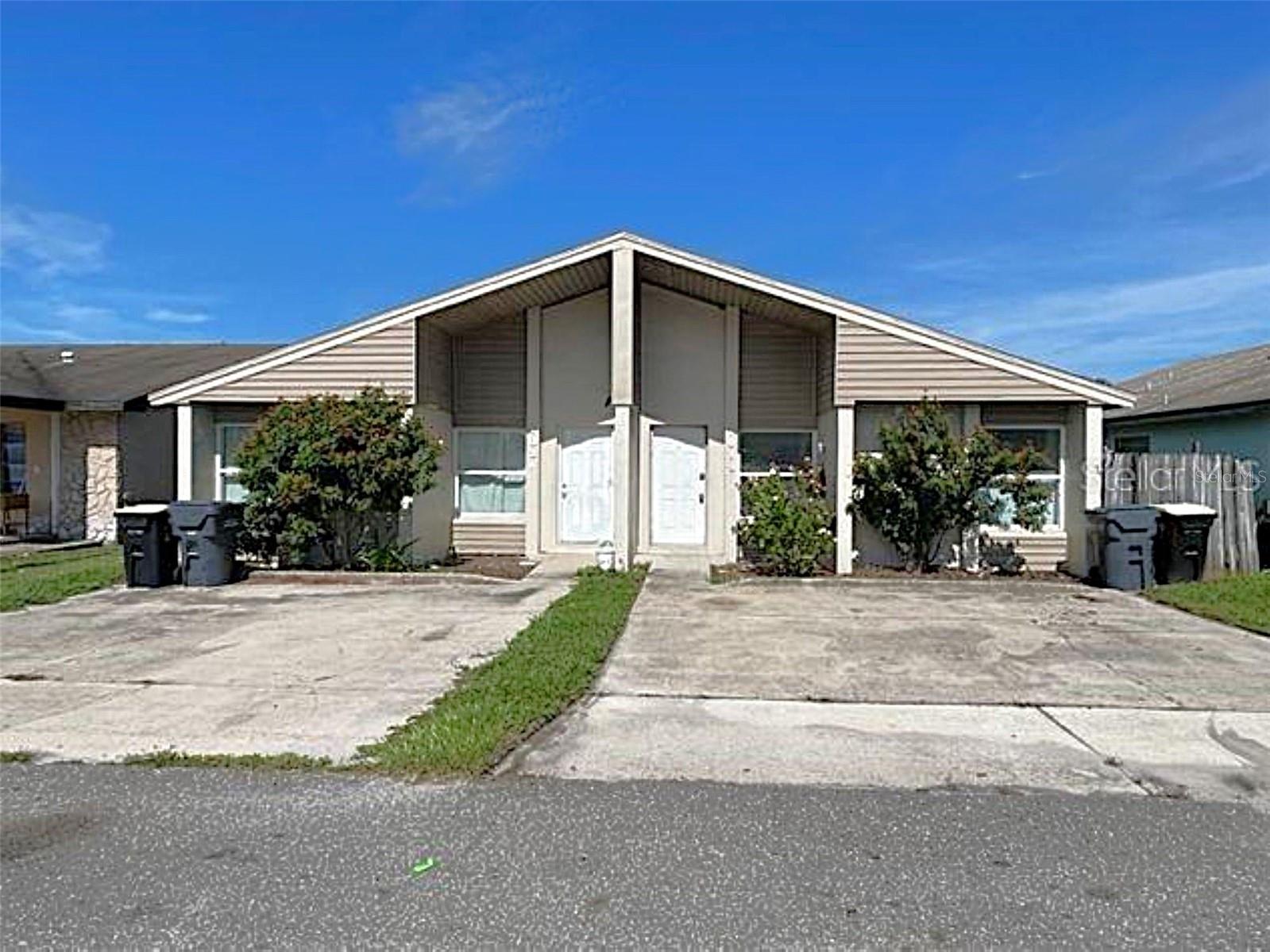 Virtually Staged. One or more photo(s) has been virtually staged. Check out this 2 bedroom 2 bath 1/2 duplex. This home has been freshly painted in the inside. Tile floors (no carpeting), formal dining room. Inside utility room. Spacious bedrooms with new tile floors. ceiling fans in all the bedrooms and living room, 2 car parking in driveway. Lawn care is included.

    Administration Fee:
    Upon approval tenants will be subject to a $250 one-time administration fee.

    This property is proud to offer deposit-free living to qualified renters through Obligo! We understand that moving costs can add up, so we want to extend financial flexibility to our residents.

    Resident Benefit Package (Included in rental amount):
    -Bi-monthly A/C Filter Delivery
    -$100,000 Tenant Liability Insurance/ $10,000 Content Coverage
    -PestShare Service
    -Identity Protection
    -Credit building (All Credit Bureaus)
    -Piñata Tenant Rewards Program
    -Tenant Portal Access: Online payments & submission of maintenance requests
    -24 Hour Emergency Maintenance Hotline
    -One time Late Fee Forgiveness
    -$500 Rebate after closing if you purchase a home with one of our preferred Realtors