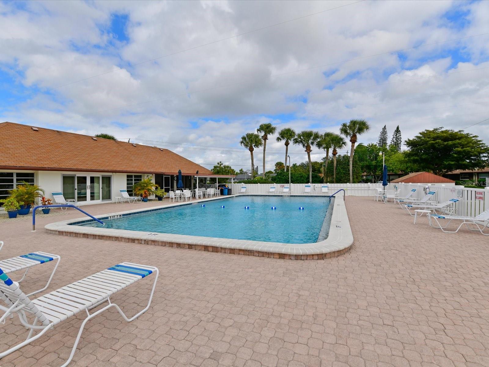 CORTEZ VILLAS CONDO 3 - Residential