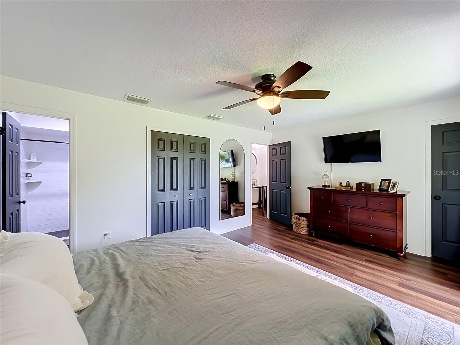 PARK LAKE GROVE CONDO - Residential