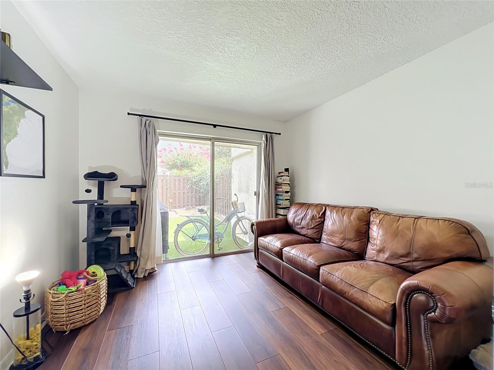 PARK LAKE GROVE CONDO - Residential