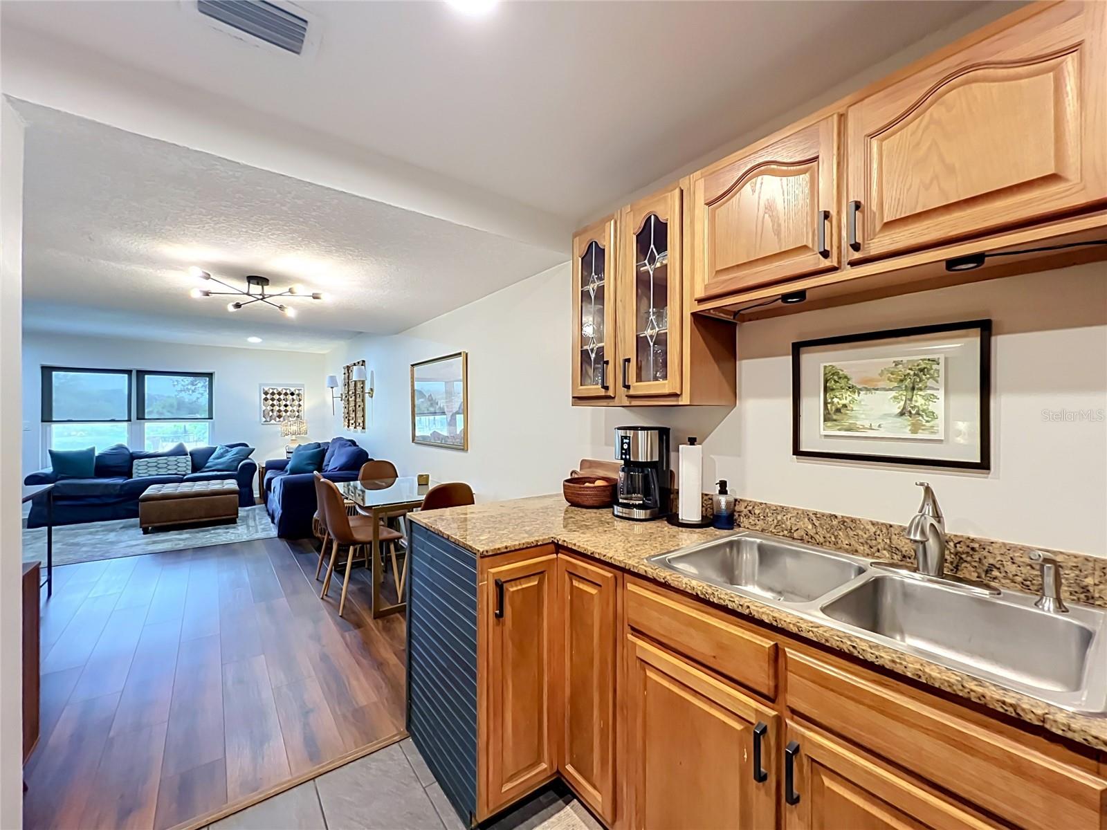 PARK LAKE GROVE CONDO - Residential