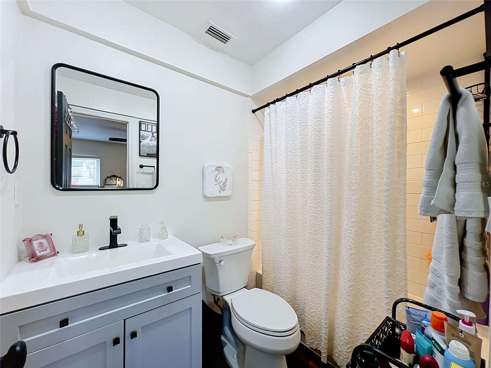 PARK LAKE GROVE CONDO - Residential
