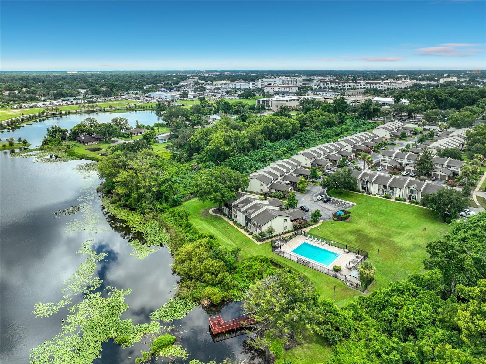 PARK LAKE GROVE CONDO - Residential