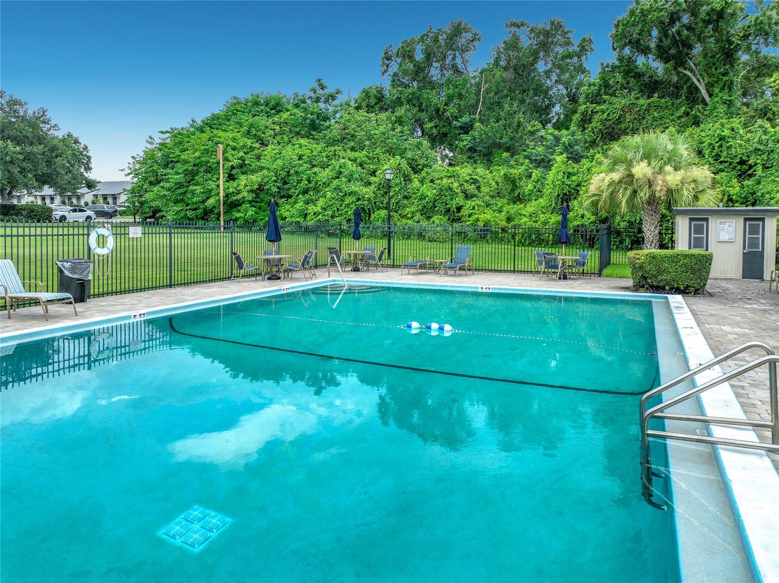 PARK LAKE GROVE CONDO - Residential