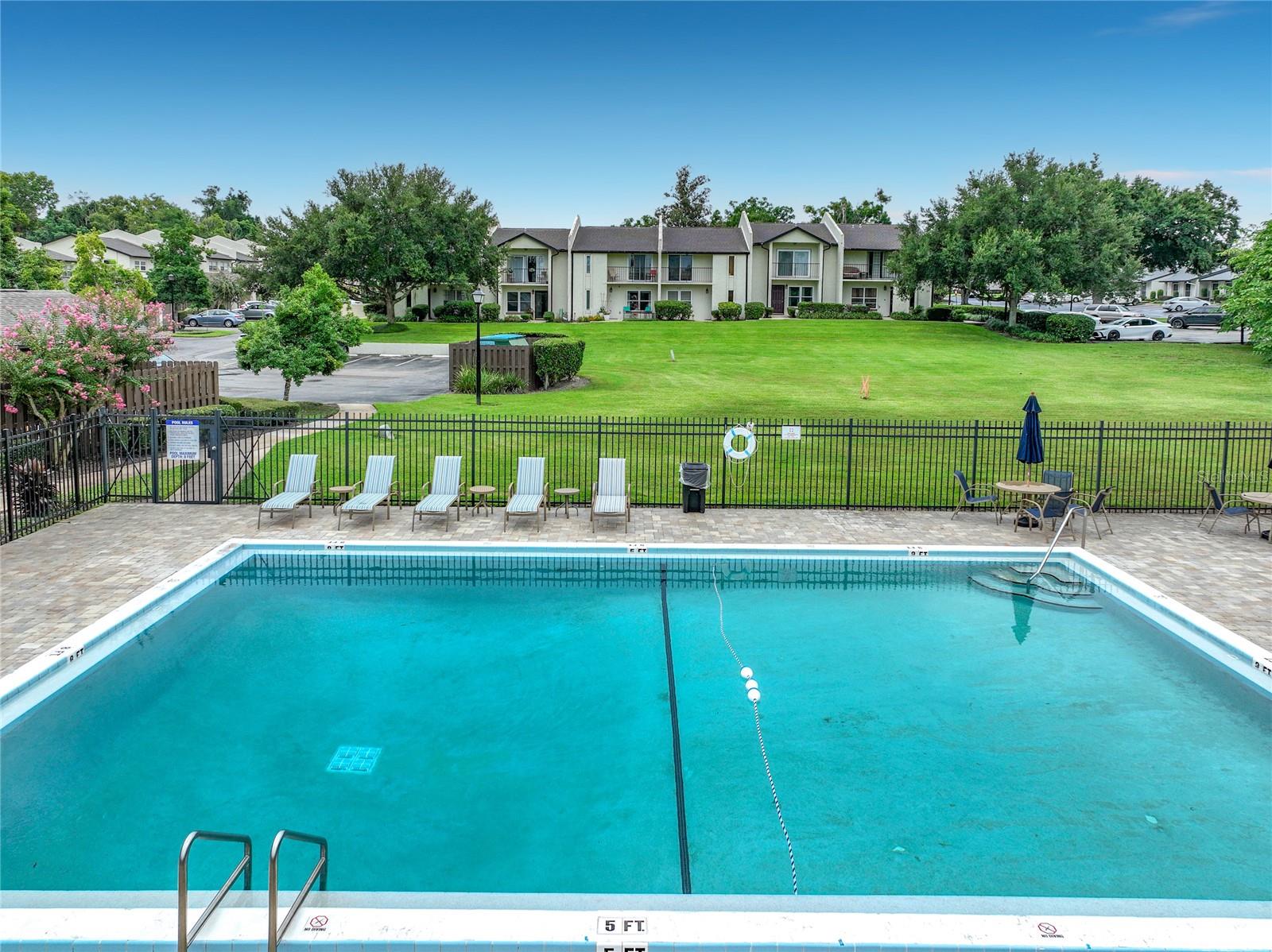 PARK LAKE GROVE CONDO - Residential