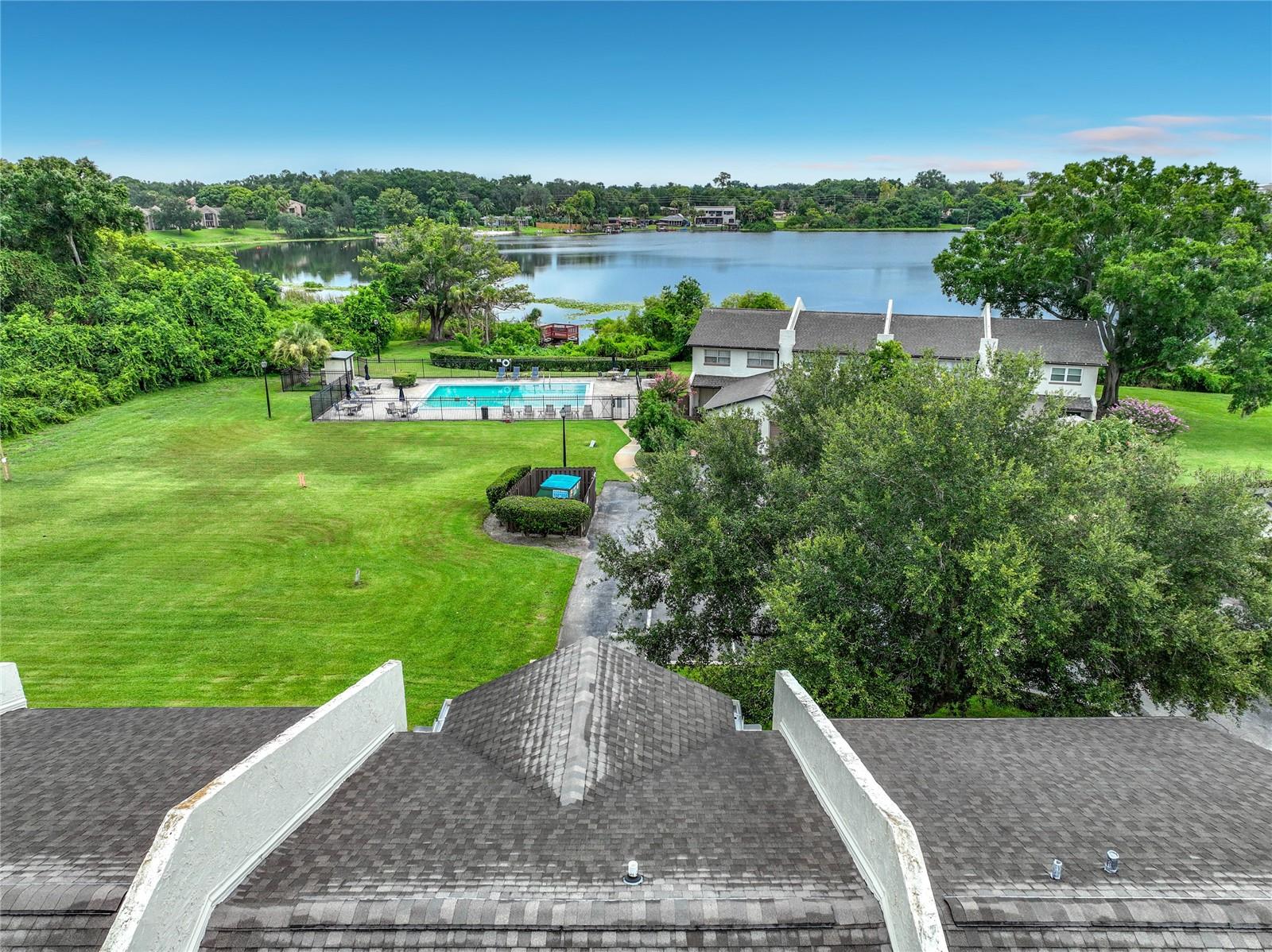 PARK LAKE GROVE CONDO - Residential