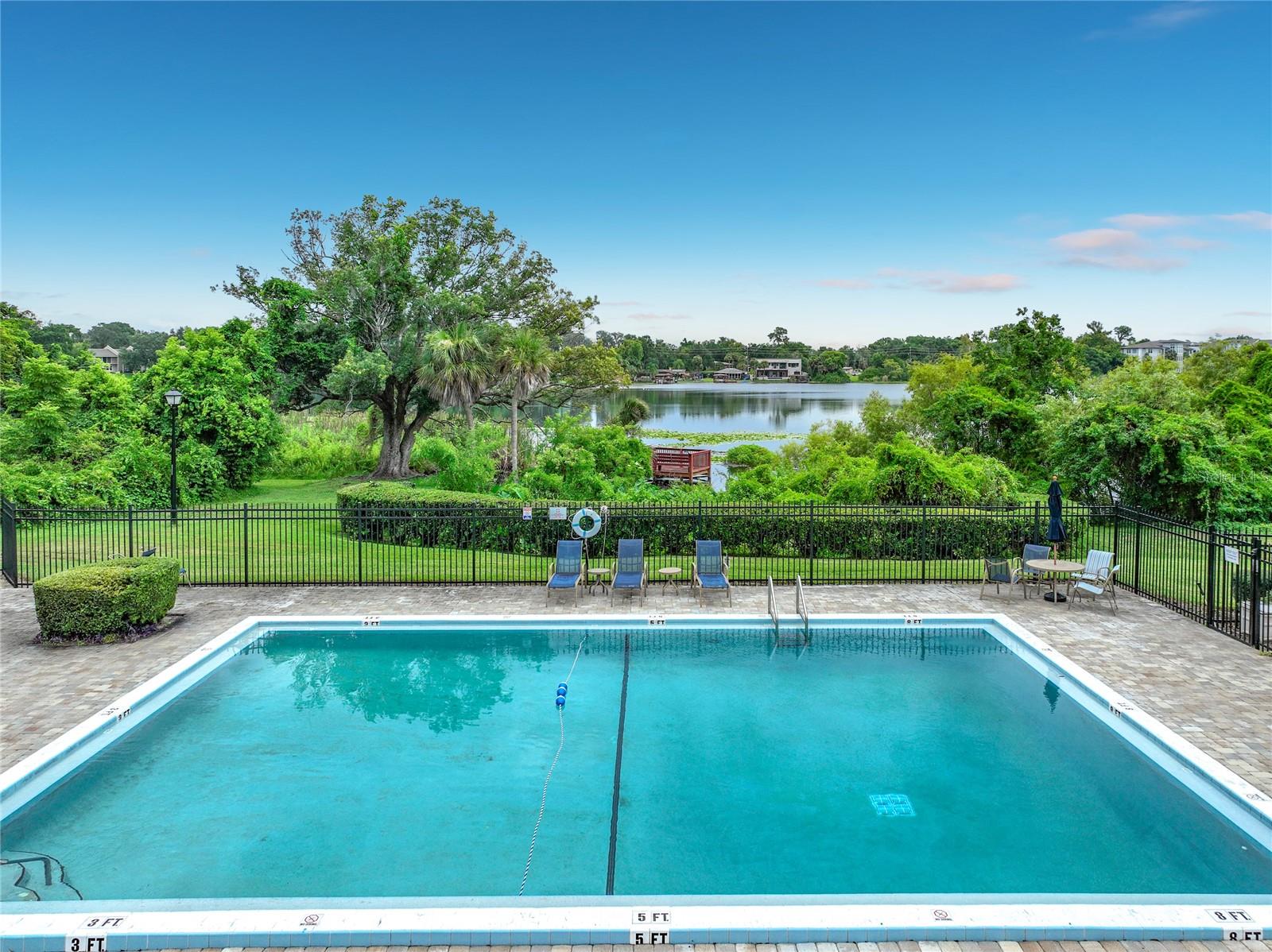 PARK LAKE GROVE CONDO - Residential