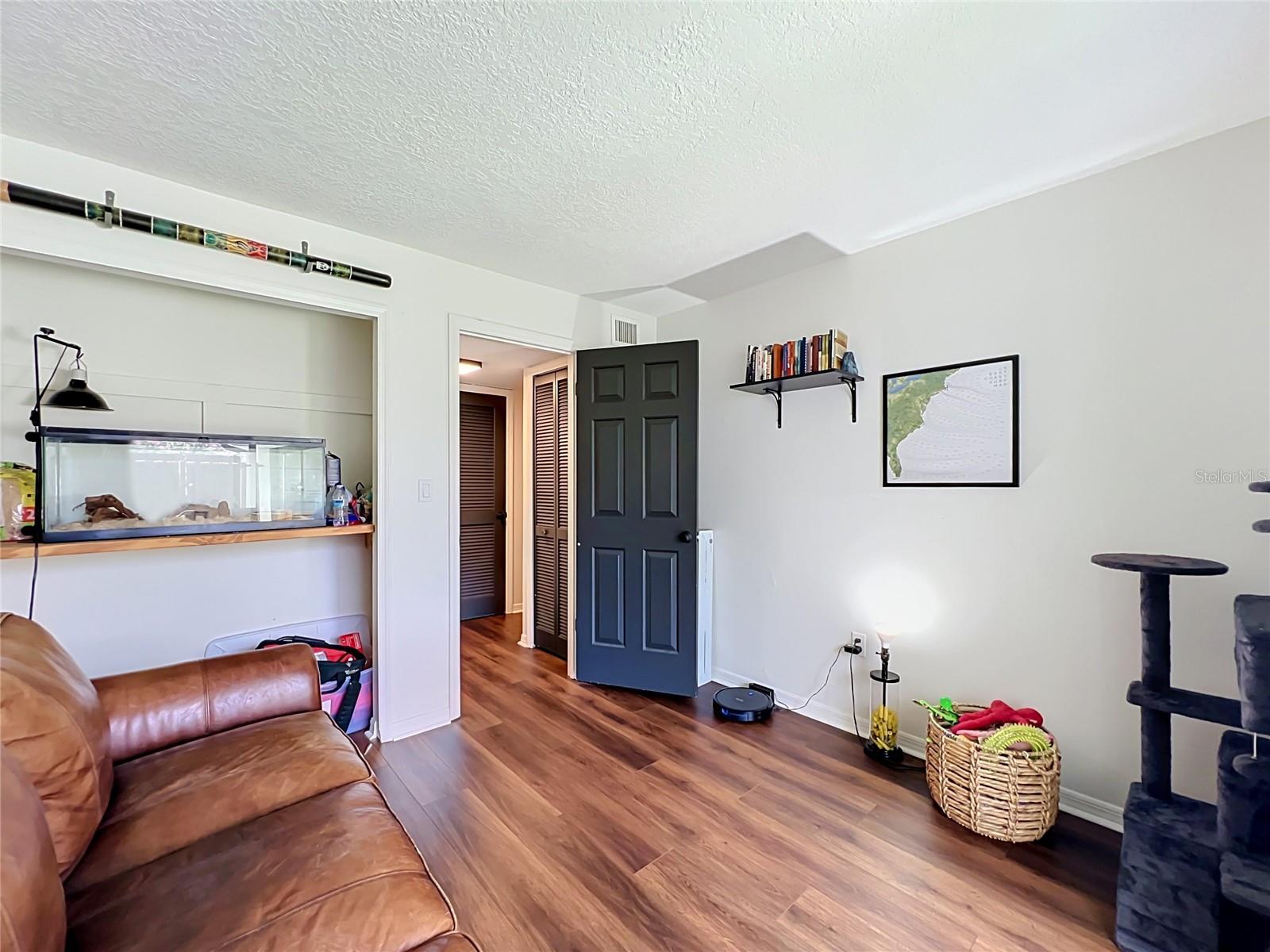 PARK LAKE GROVE CONDO - Residential