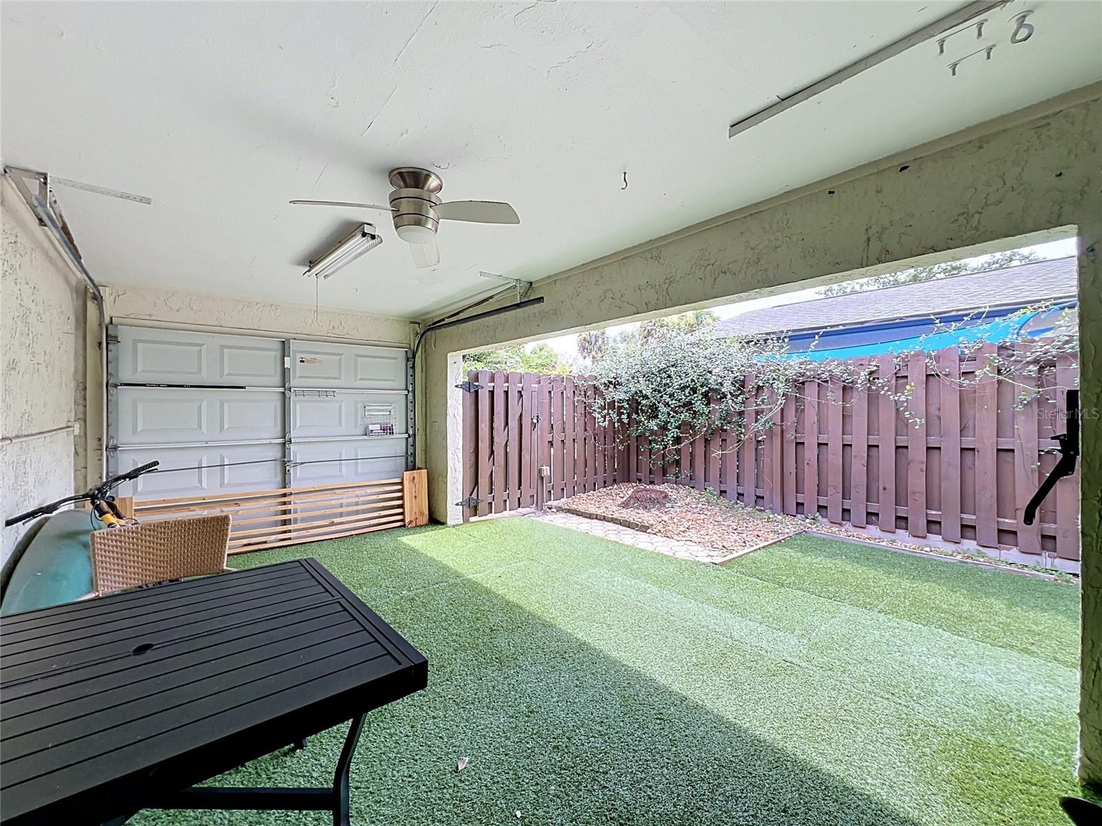 PARK LAKE GROVE CONDO - Residential