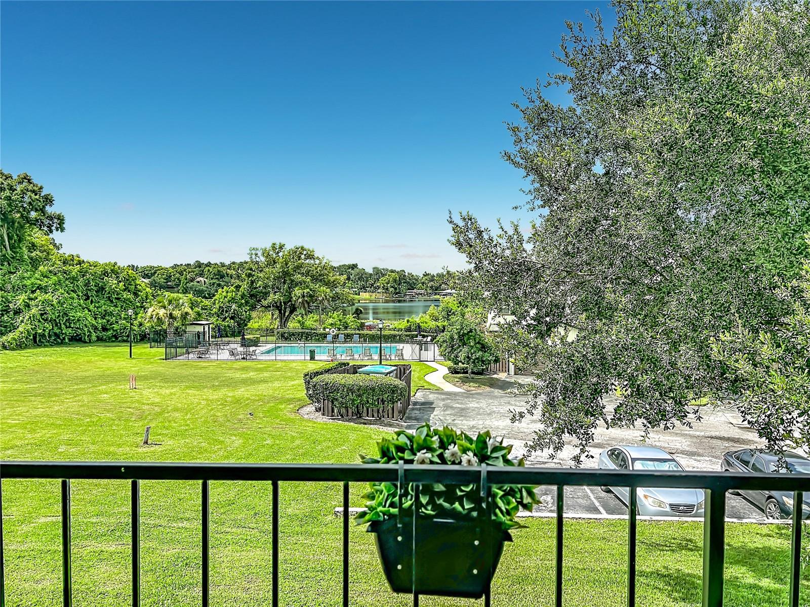 PARK LAKE GROVE CONDO - Residential