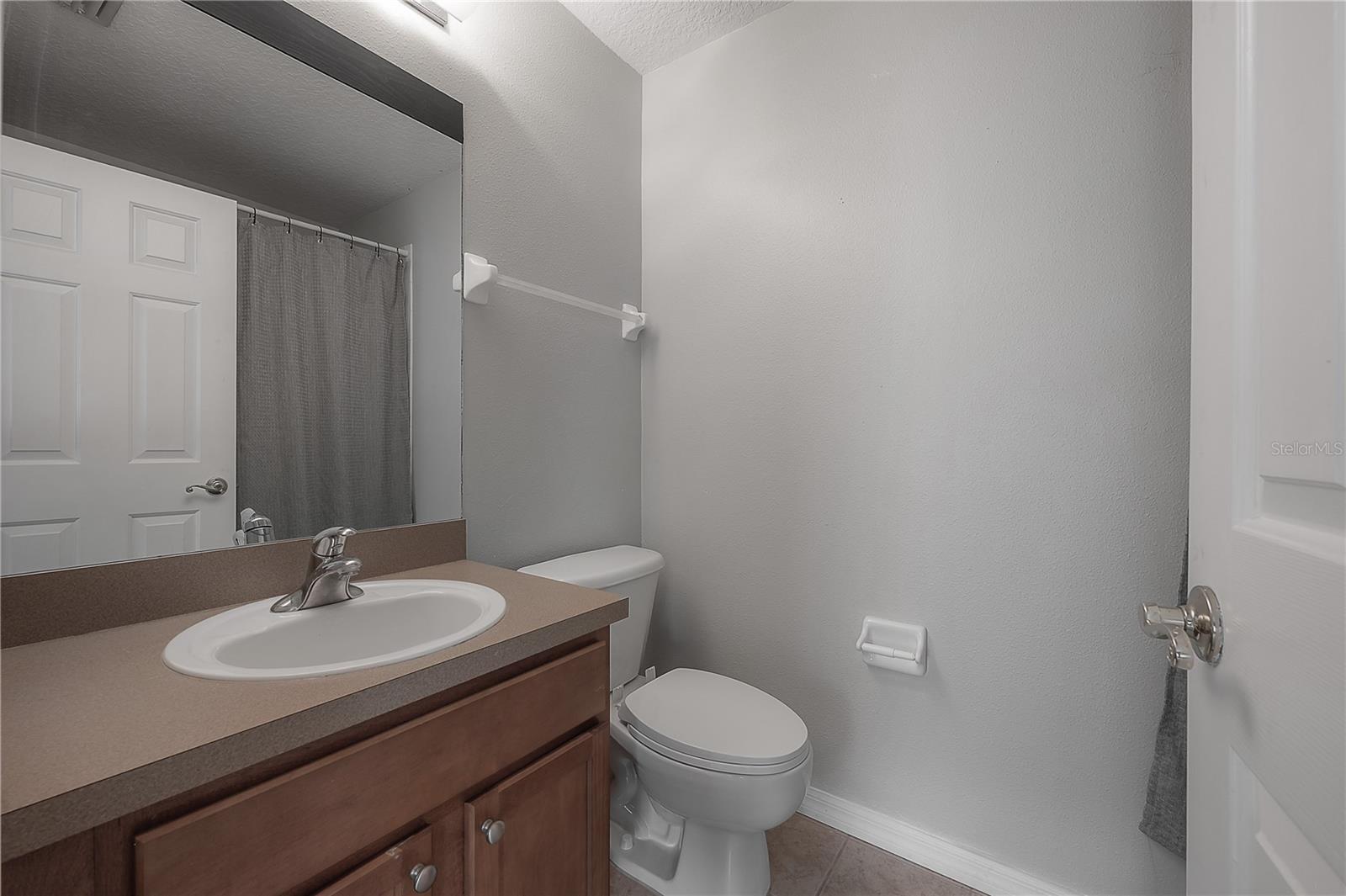 ELIZABETH COURT TWNHMS - Residential Lease