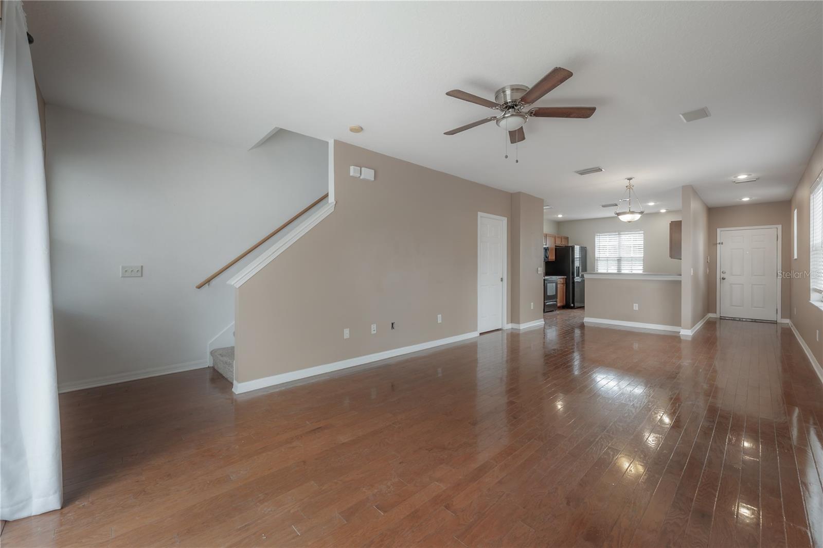 ELIZABETH COURT TWNHMS - Residential Lease