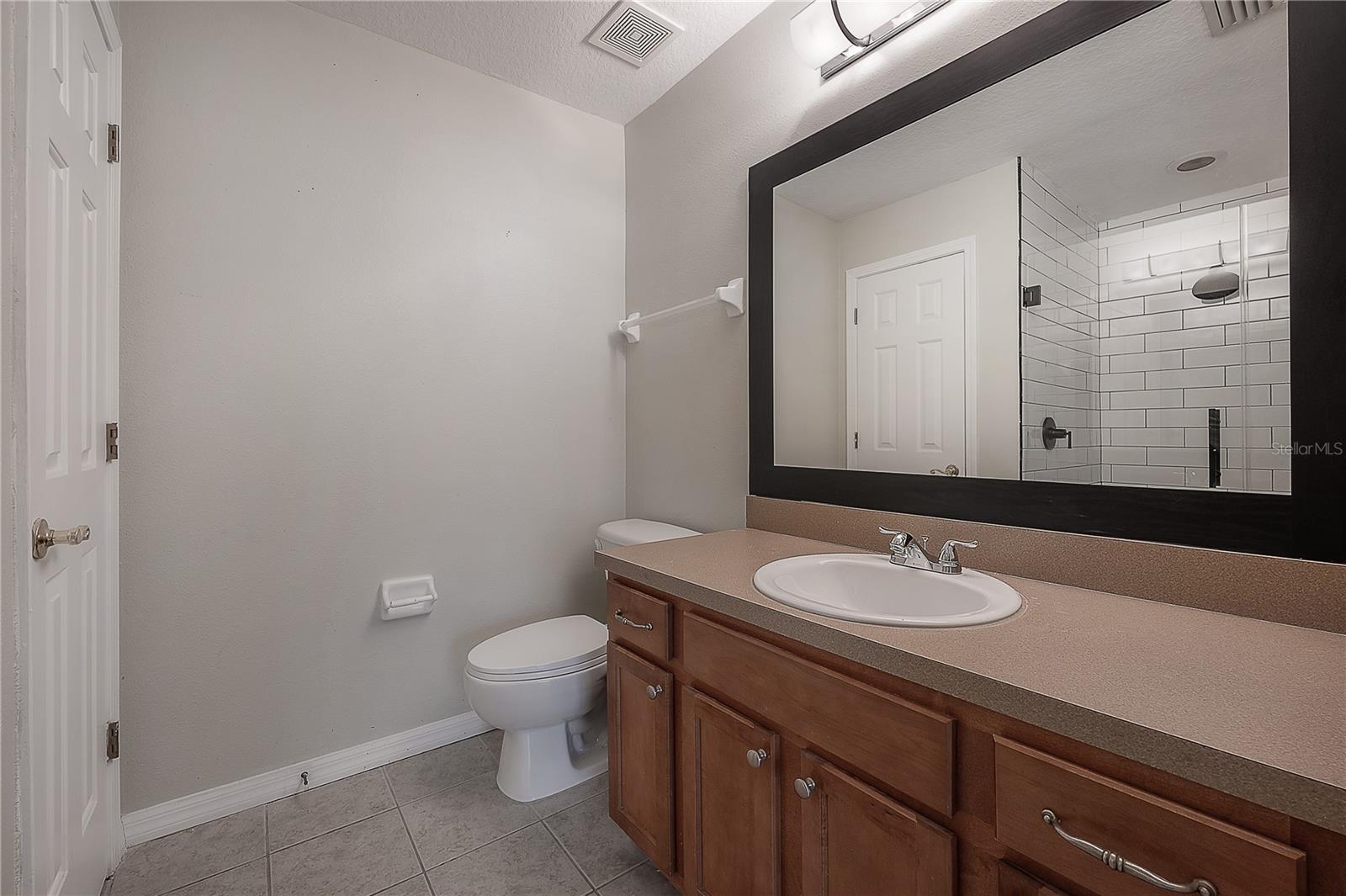 ELIZABETH COURT TWNHMS - Residential Lease