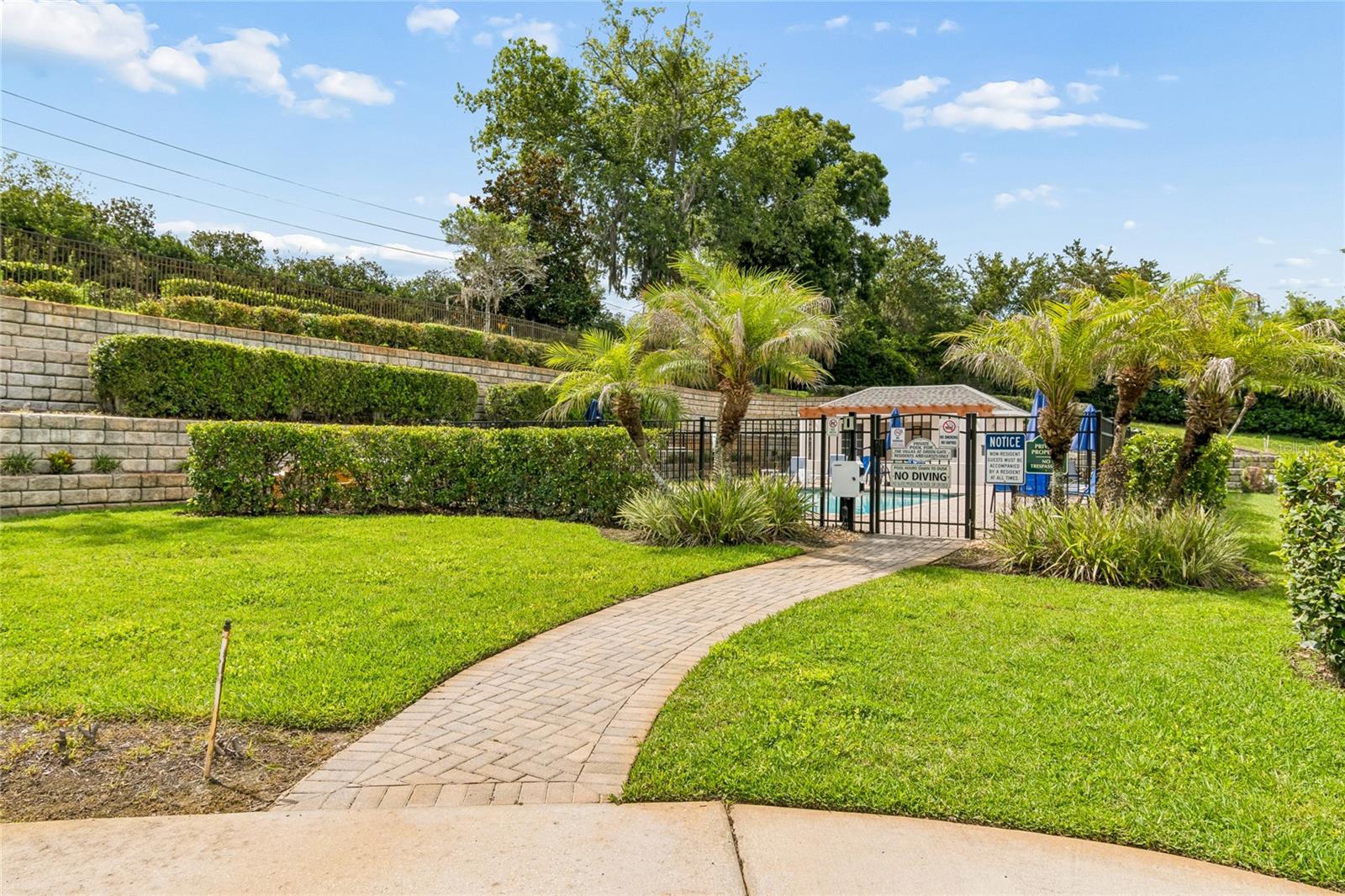 GROVELAND VILLAS AT GREEN GATE - Residential
