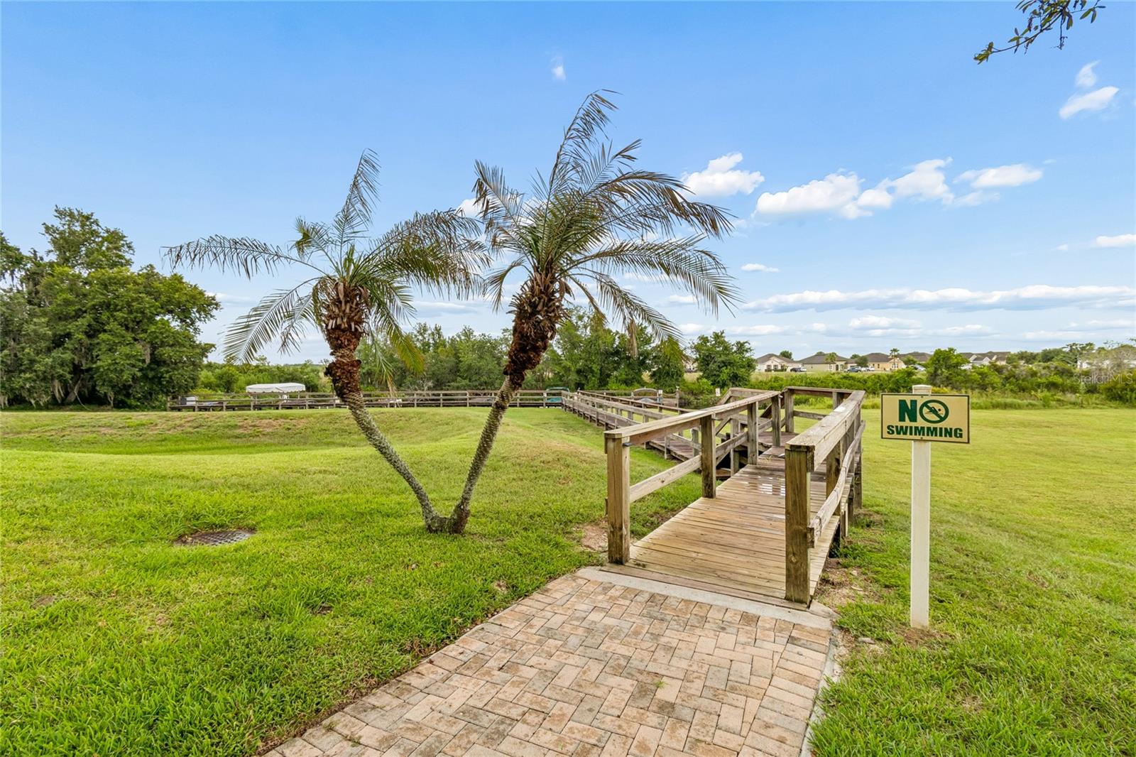 GROVELAND VILLAS AT GREEN GATE - Residential