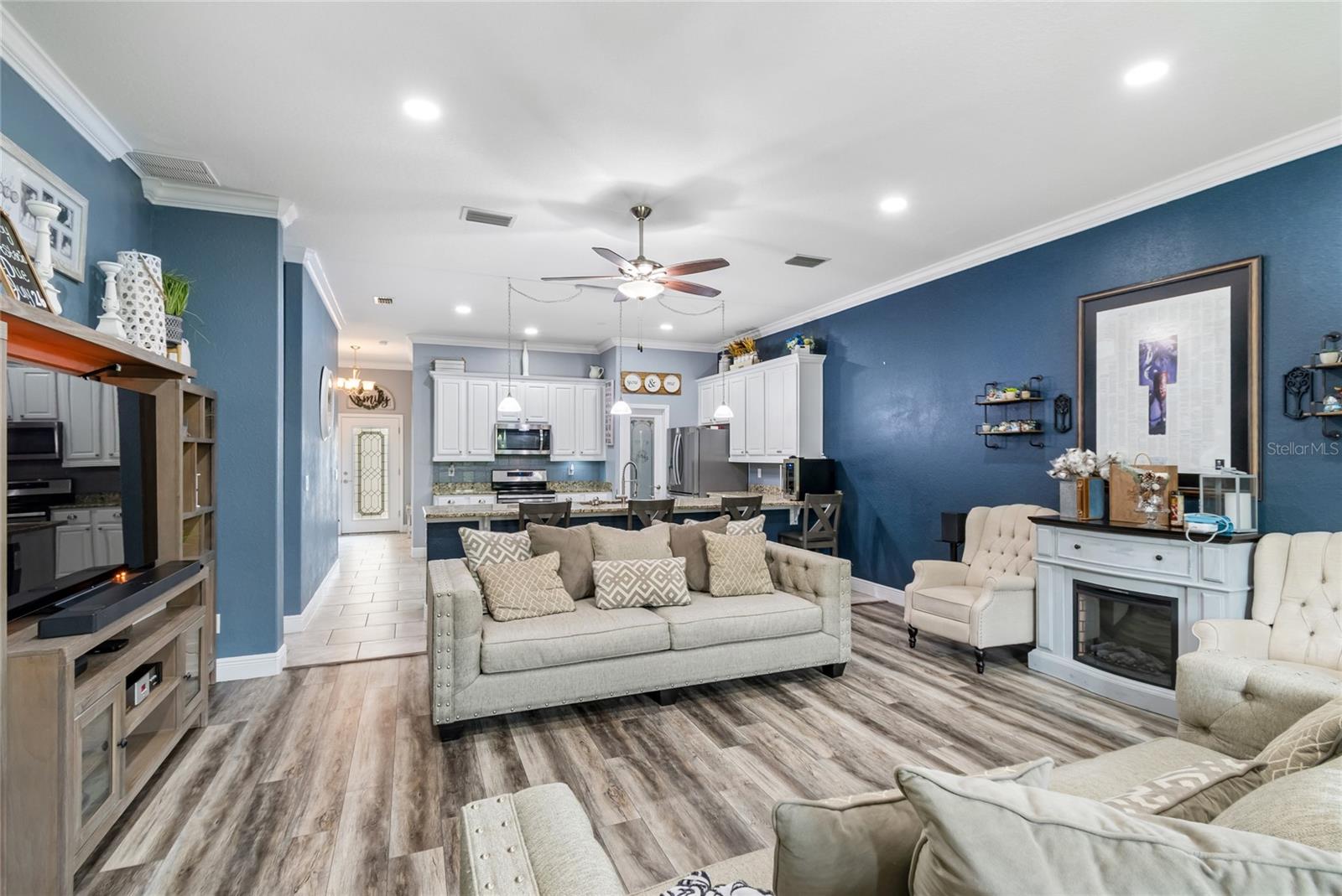 GROVELAND VILLAS AT GREEN GATE - Residential