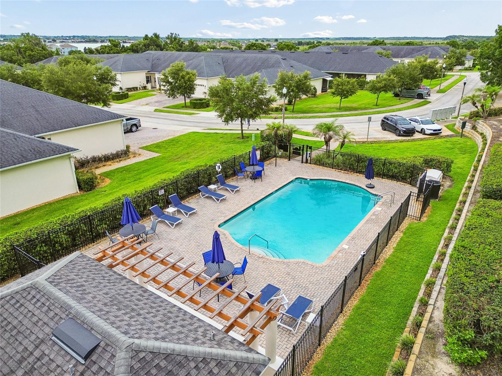 GROVELAND VILLAS AT GREEN GATE - Residential