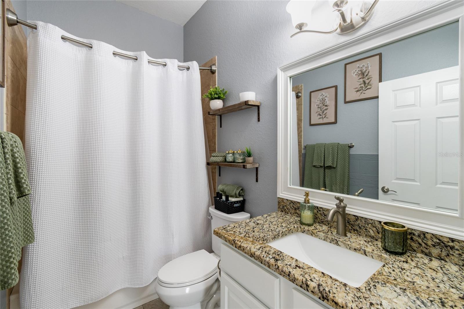 GROVELAND VILLAS AT GREEN GATE - Residential