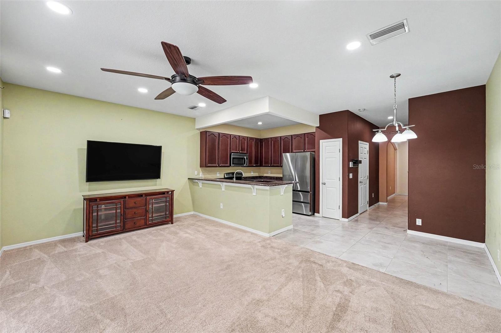 SAWGRASS VILLAGE - Residential