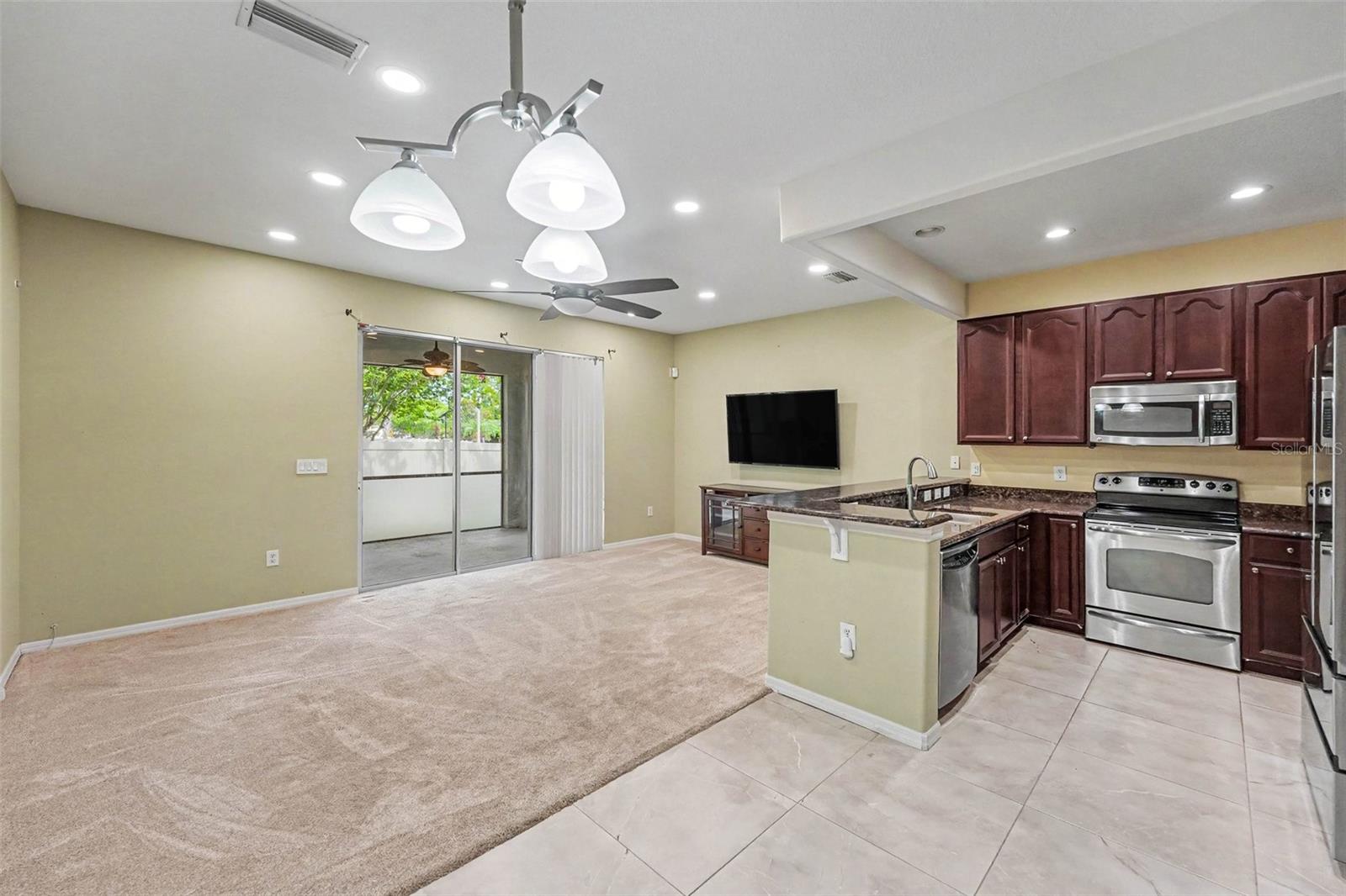 SAWGRASS VILLAGE - Residential