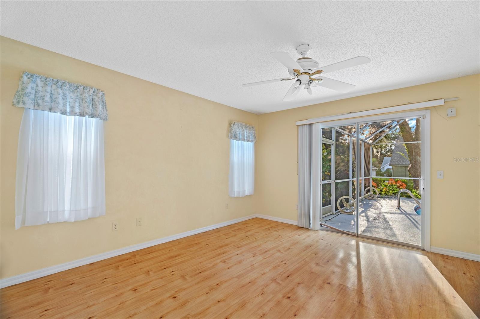 VILLAGES LADY LAKE UNIT 24 - Residential
