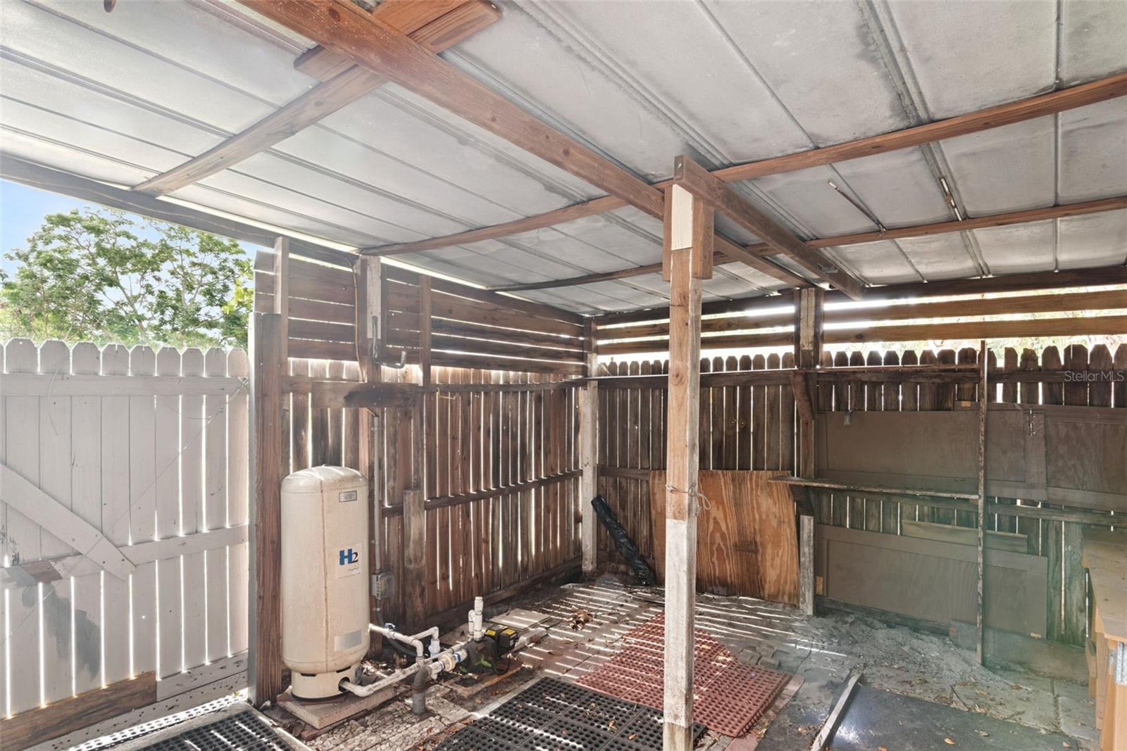 LONGWOOD PARK - Residential