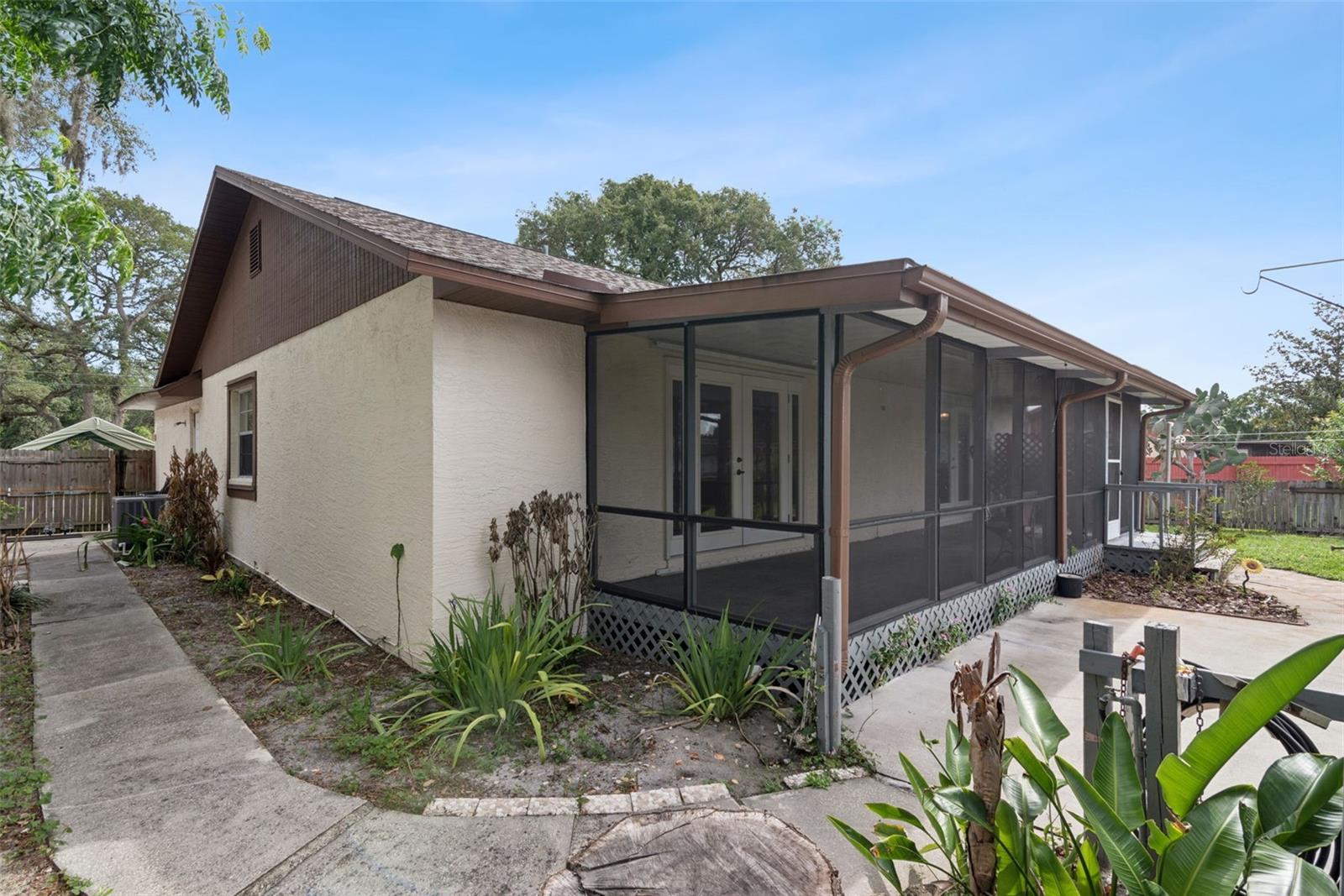 LONGWOOD PARK - Residential