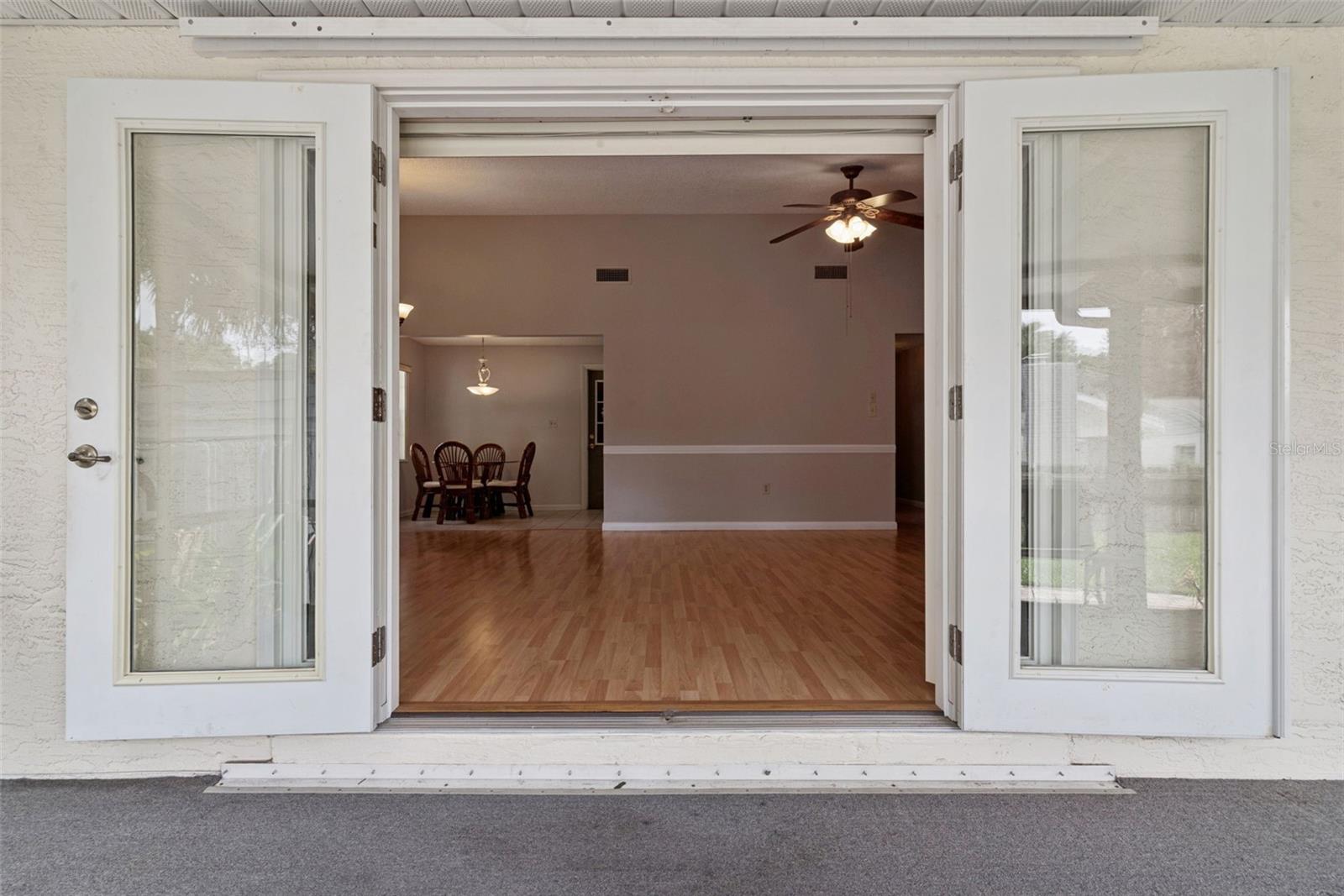 LONGWOOD PARK - Residential