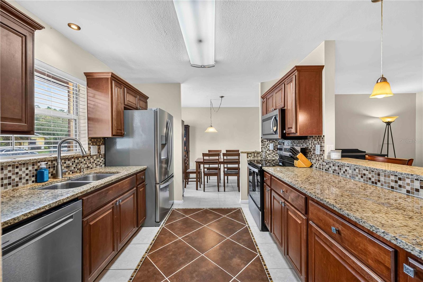 RIDGEWOOD ESTATES 12 ADD - Residential