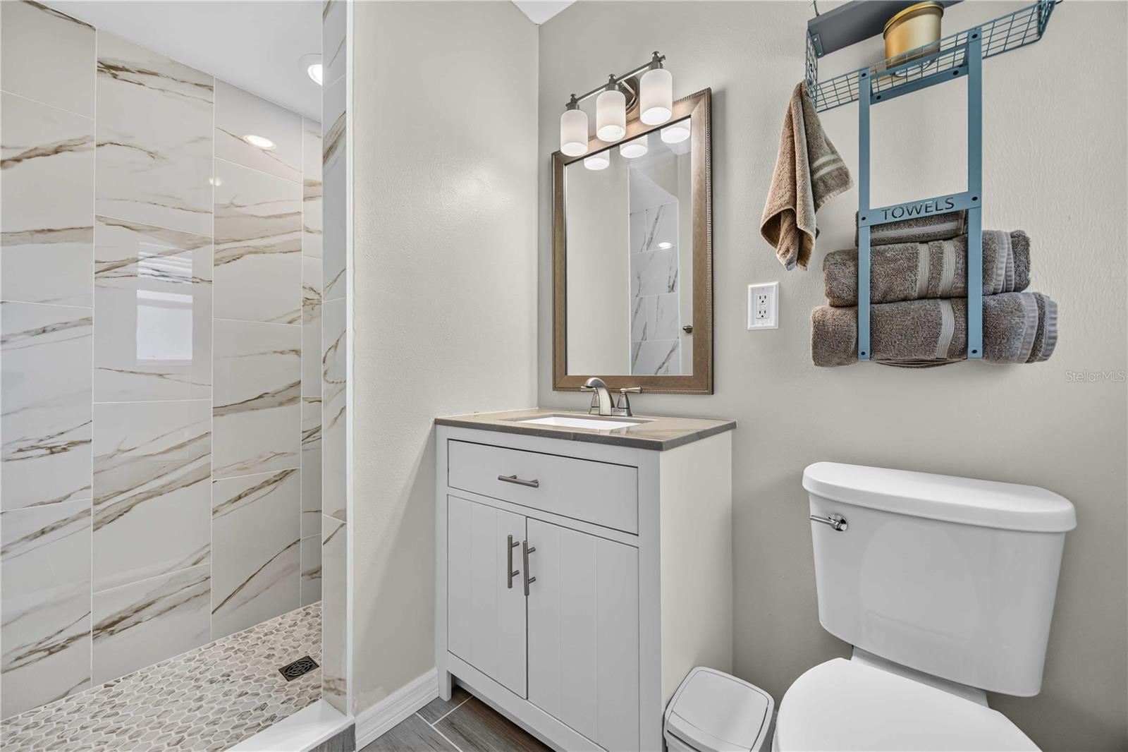 RIDGEWOOD ESTATES 12 ADD - Residential