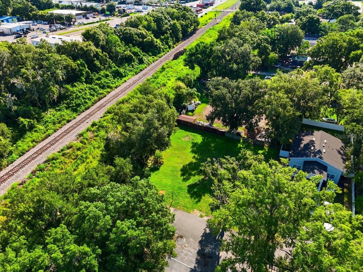 LINCOLN PARK - Land