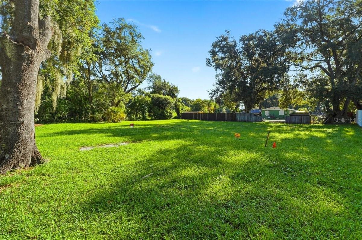 LINCOLN PARK - Land