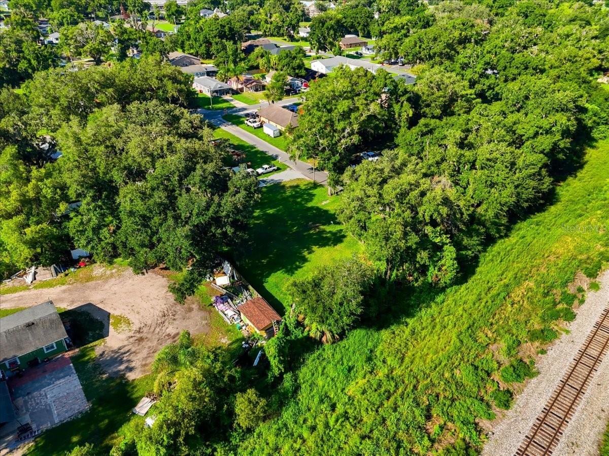 LINCOLN PARK - Land