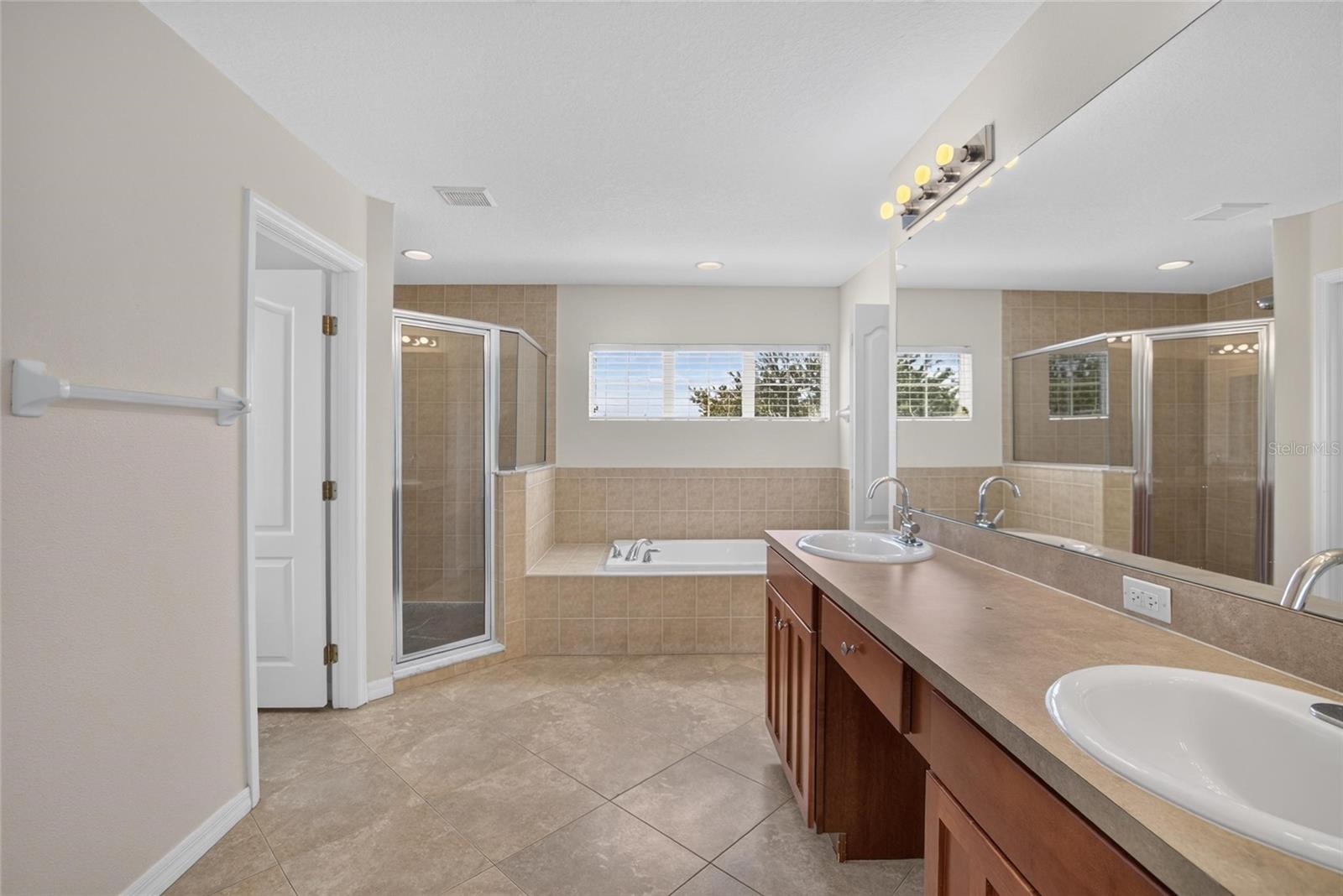 CANTERBURY LAKES PH 4 - Residential