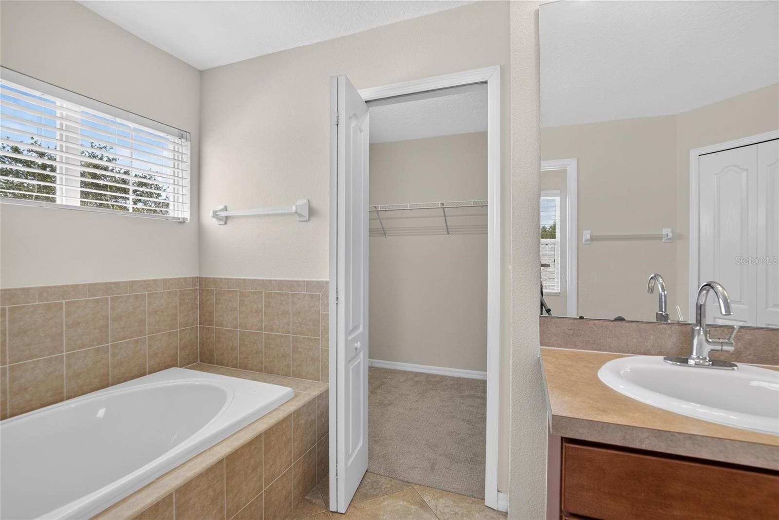CANTERBURY LAKES PH 4 - Residential
