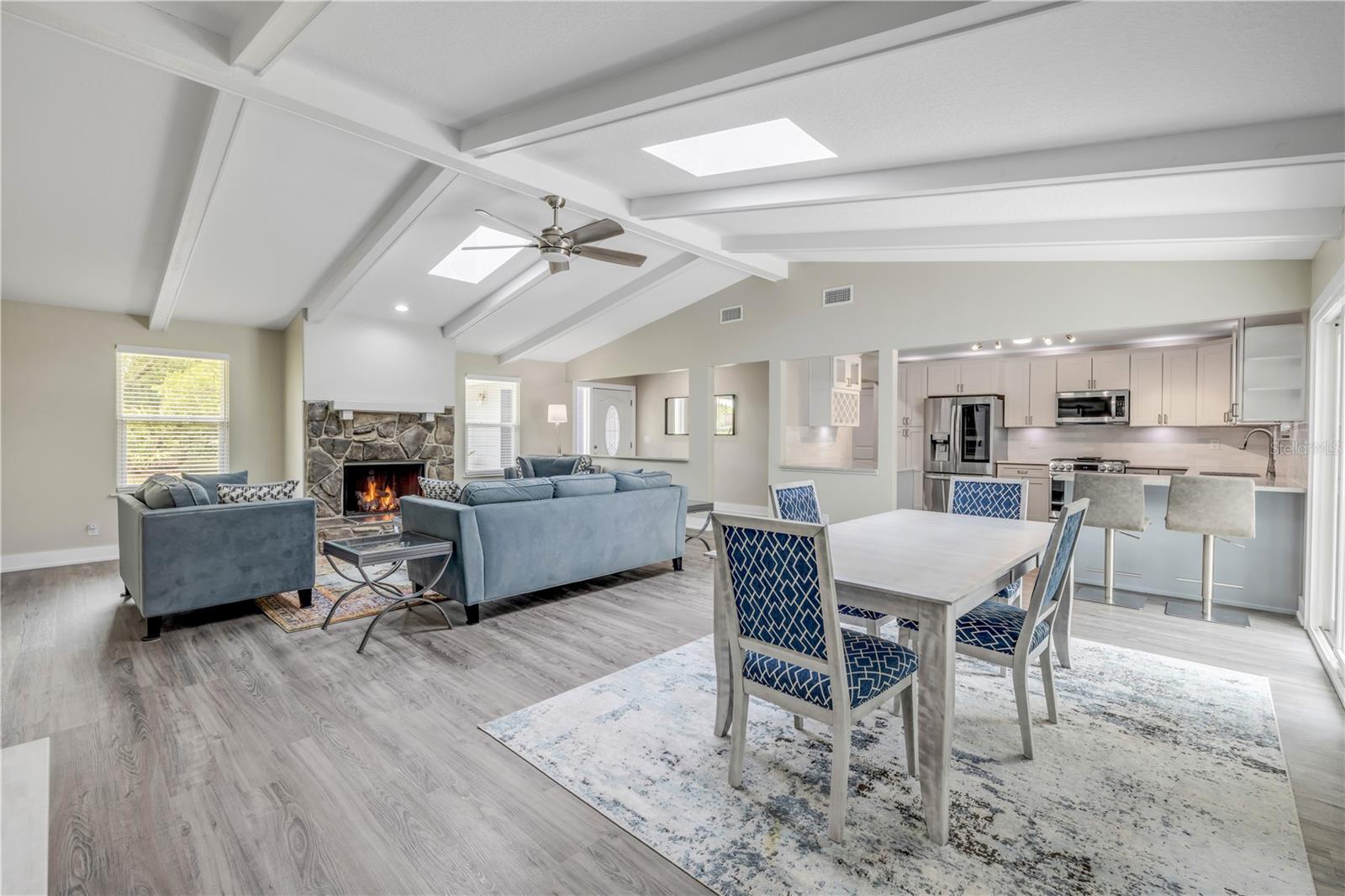 VILLAGE PINE RUN - Residential