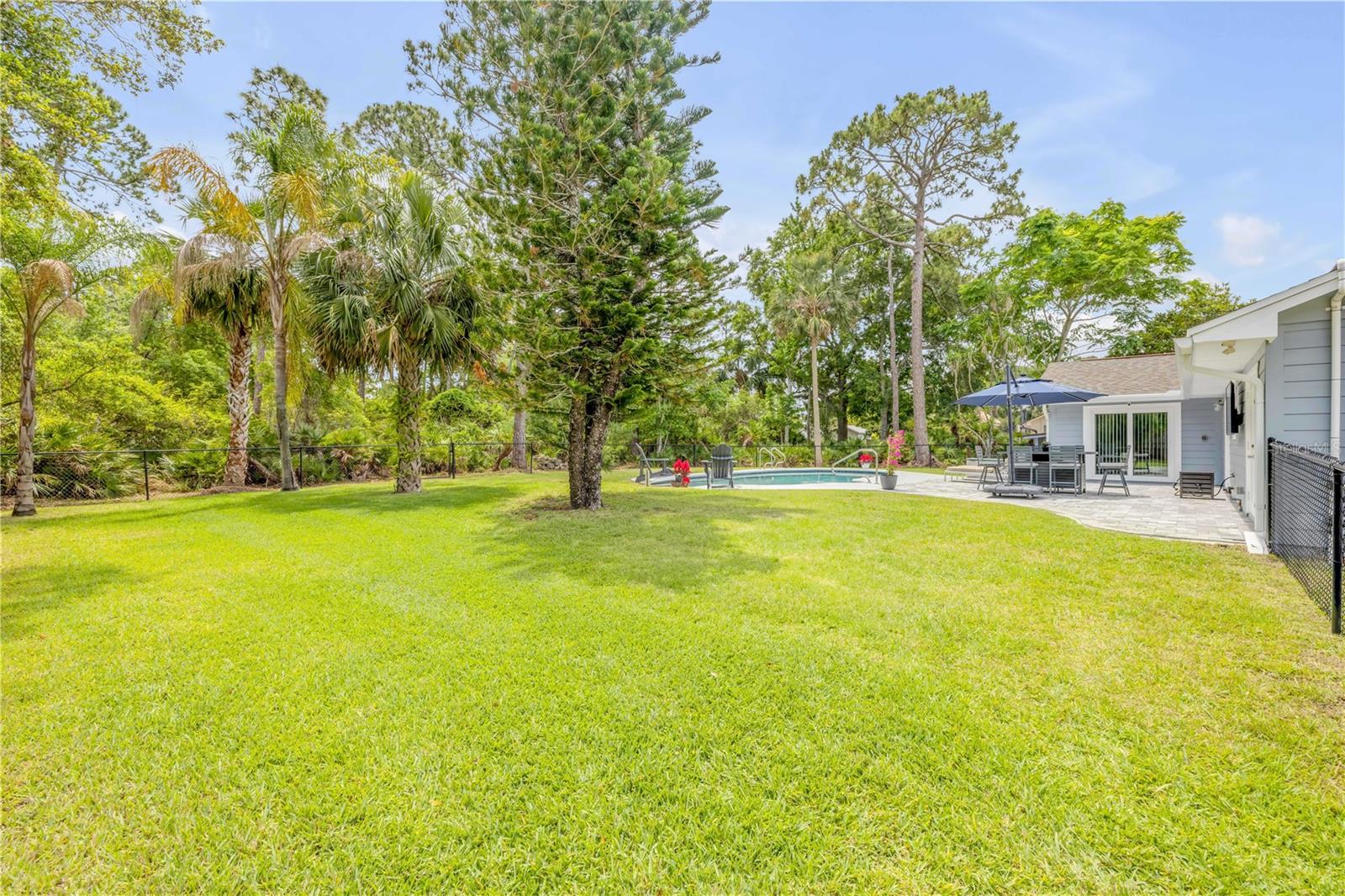VILLAGE PINE RUN - Residential