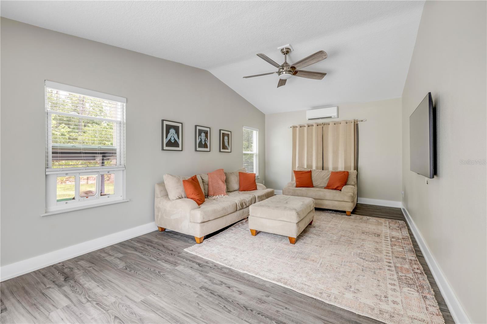 VILLAGE PINE RUN - Residential