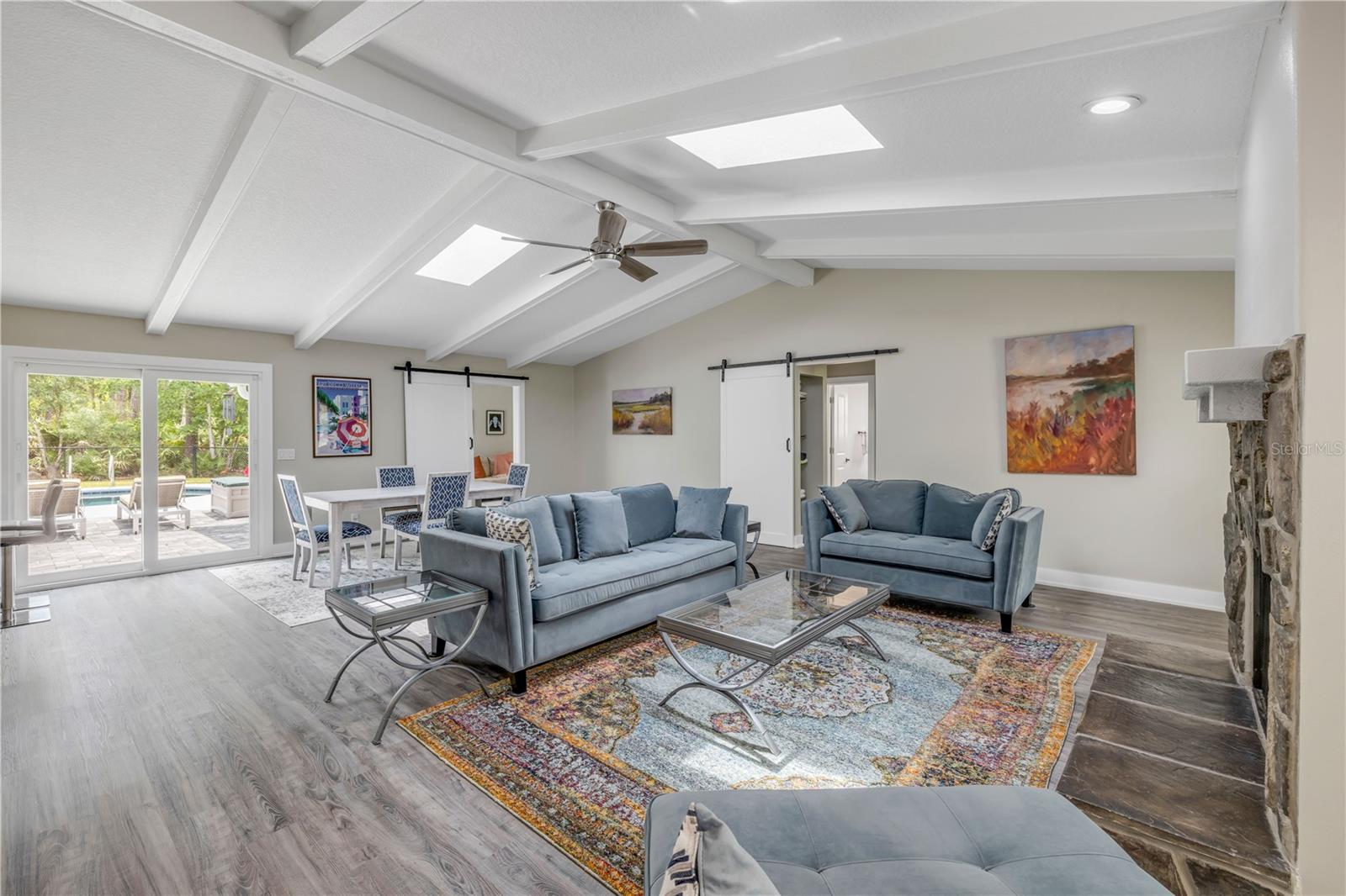 VILLAGE PINE RUN - Residential