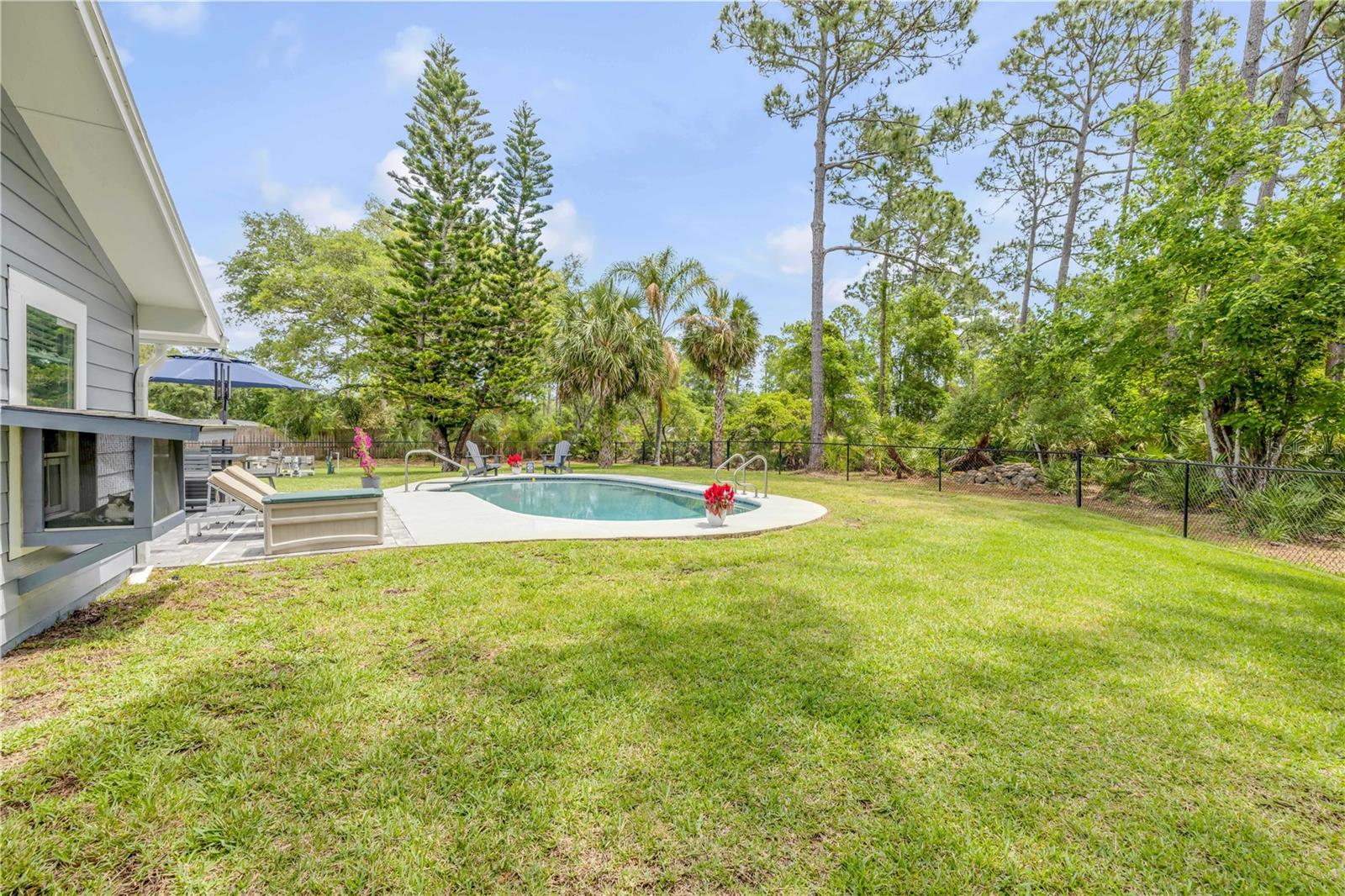 VILLAGE PINE RUN - Residential