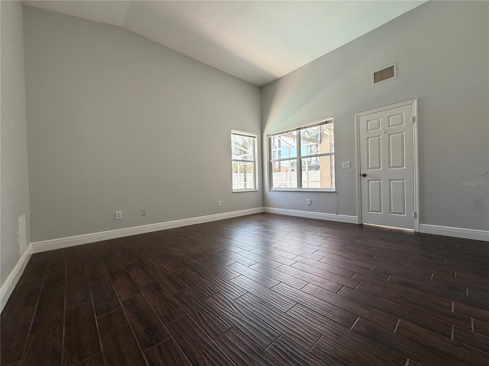 BRENTWOOD HILLS TRCT B UN 2 - Residential Lease