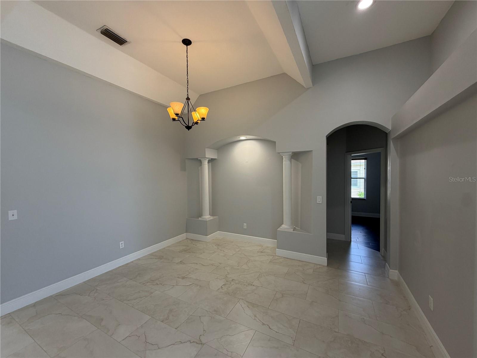 BRENTWOOD HILLS TRCT B UN 2 - Residential Lease