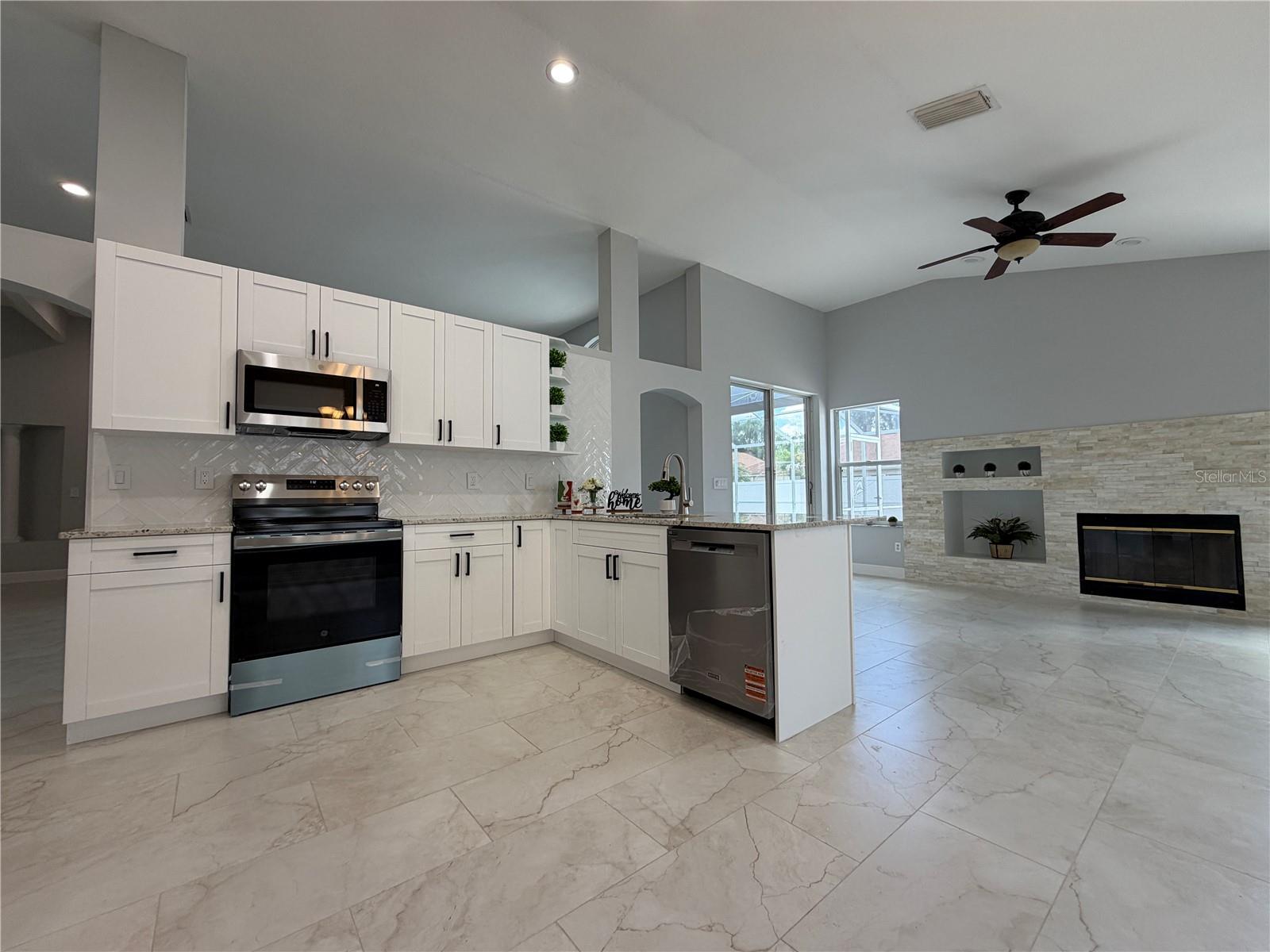 BRENTWOOD HILLS TRCT B UN 2 - Residential Lease