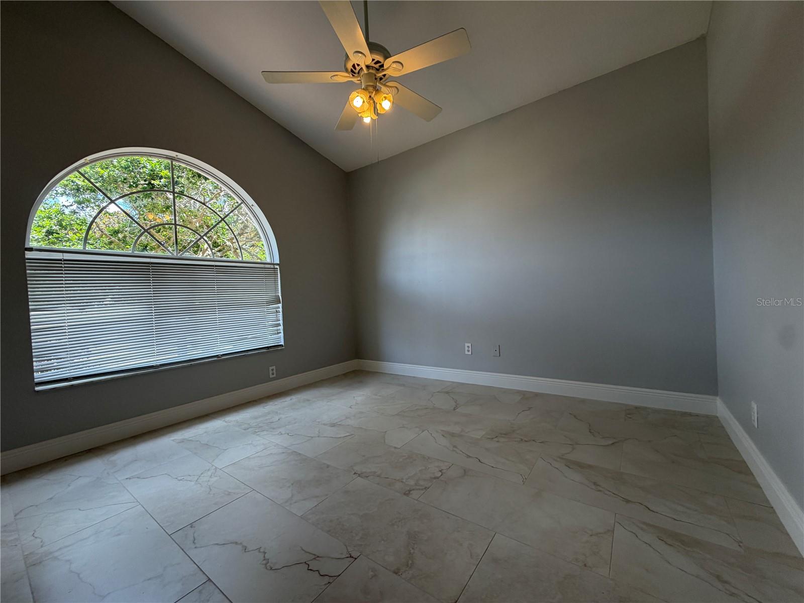 BRENTWOOD HILLS TRCT B UN 2 - Residential Lease